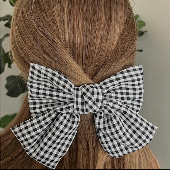 Black and White Checkered gingham bow - Picture 2 of 3